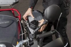 Original Aluminium Koffersatz Moto Guzzi V85 TT -Motorradgepäck Geschäft Original Aluminium Koffersatz Moto Guzzi V85 TT 2S001301 05 1280x1280