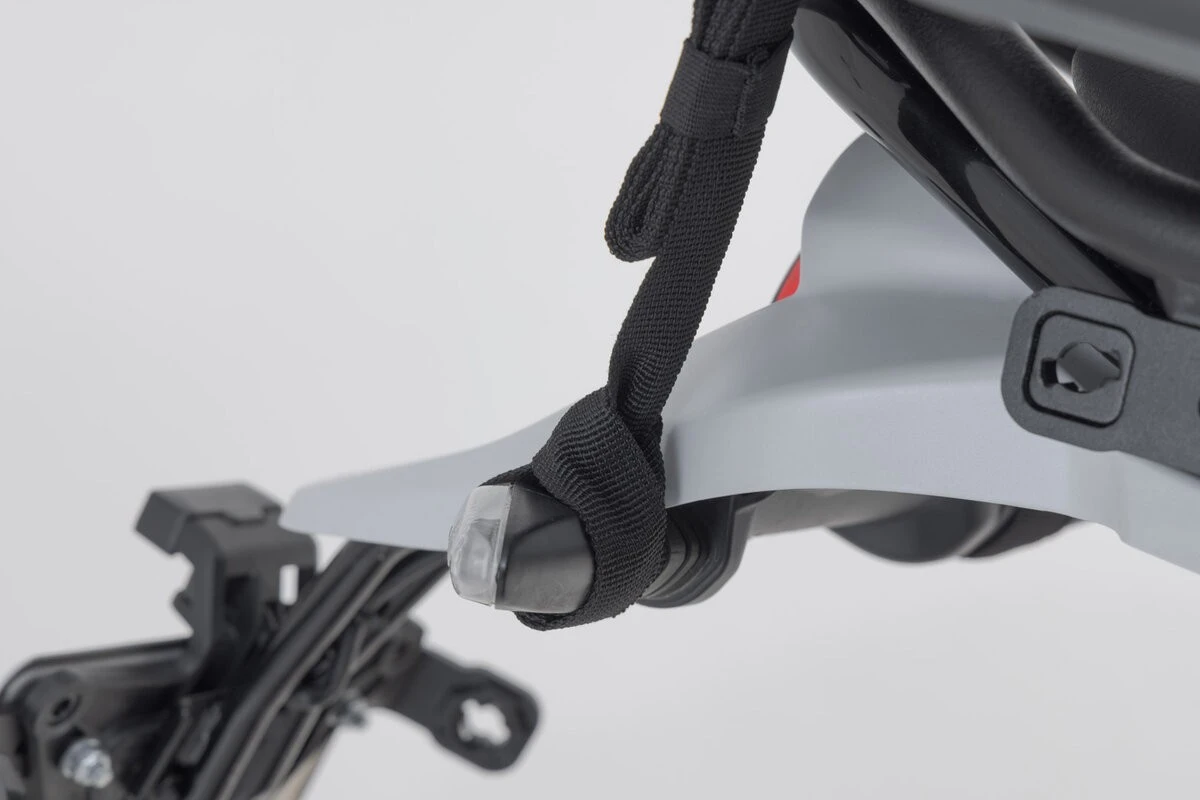 Drybag 260 Hecktasche Für Aprilia NA 850 Mana, Grau / Schwarz - SW Motech 7 Drybag 260 Hecktasche Für Aprilia NA 850 Mana, Grau / Schwarz - SW Motech – Bild 5