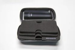 Shad Tasche Für Smartphone (6 Zoll) Lenkerbefestigung -Motorradgepäck Geschäft Shad Tasche f r Smartphone 6 Zoll Lenkerbefestigung 3 1280x1280