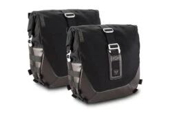 Legend Gear Satteltaschen-Set. Links LS2 (13,5 L) / Rechts LS2 (13,5 L) Inkl. SLS