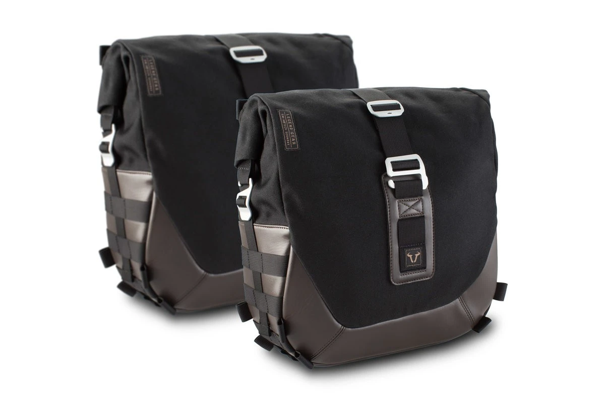 Legend Gear Satteltaschen-Set. Links LS2 (13,5 L) / Rechts LS2 (13,5 L) Inkl. SLS 3 Legend Gear Satteltaschen-Set. Links LS2 (13,5 L) / Rechts LS2 (13,5 L) Inkl. SLS